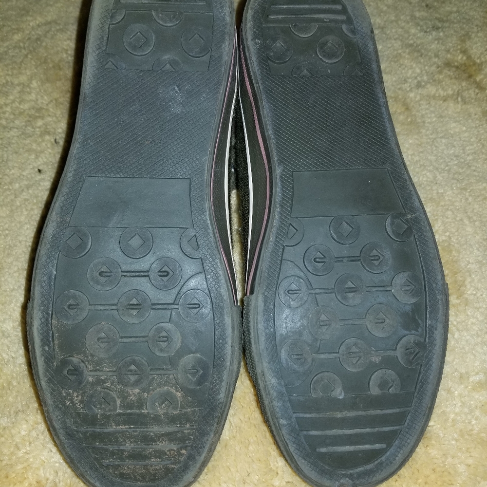 Shoes - Picture 4 of 4